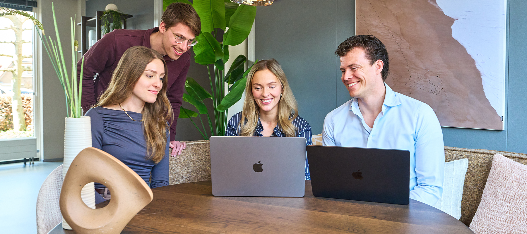 Senior online marketeer-4
